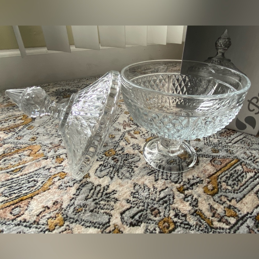 Pasabahce Diamond Sodalime Glass Candy Dish - Picture 6 of 16